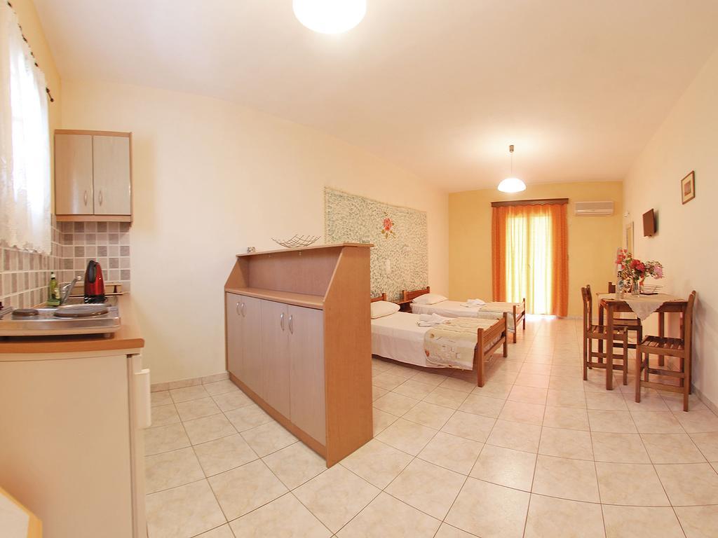 Emilia Apartments Trapezaki  Quarto foto