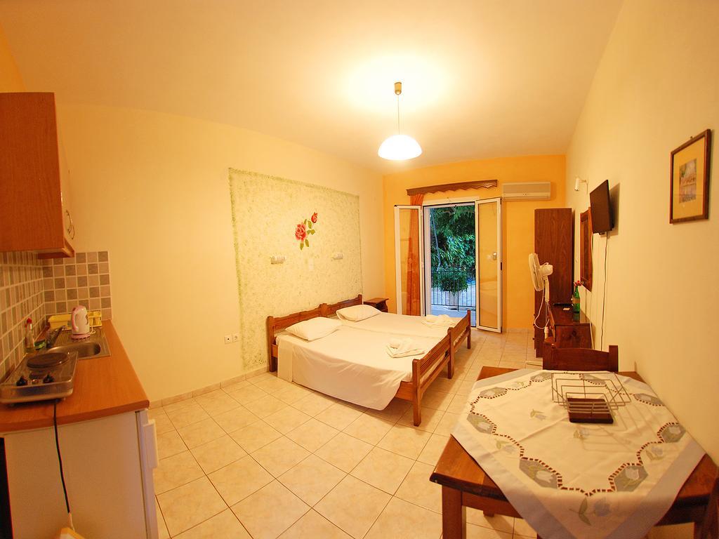 Emilia Apartments Trapezaki  Quarto foto